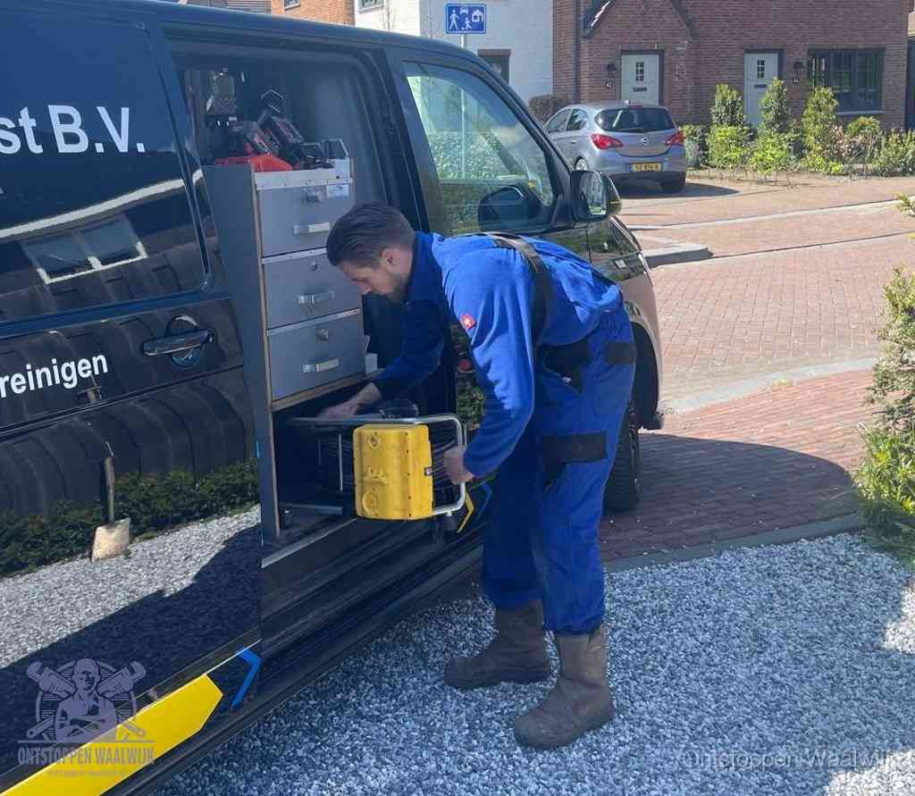 Bespaartips riool ontstoppen in Waalwijk
